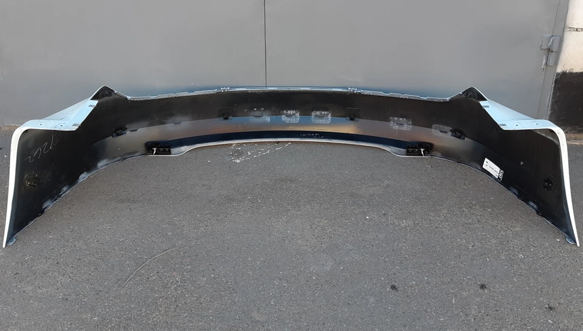 1 Бампер задній під 6 парктроніків з кронштейнами PPSW білий (з пошкодженням) Tesla model S REST 1057319-S3-A