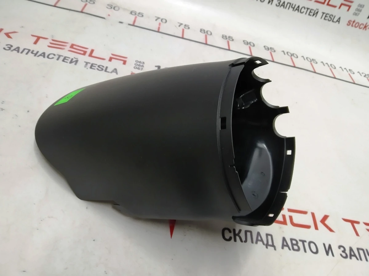 2 Кожух модуля управления рулевой колонкой с круизом и подогревом Tesla model X 1057356-00-B
