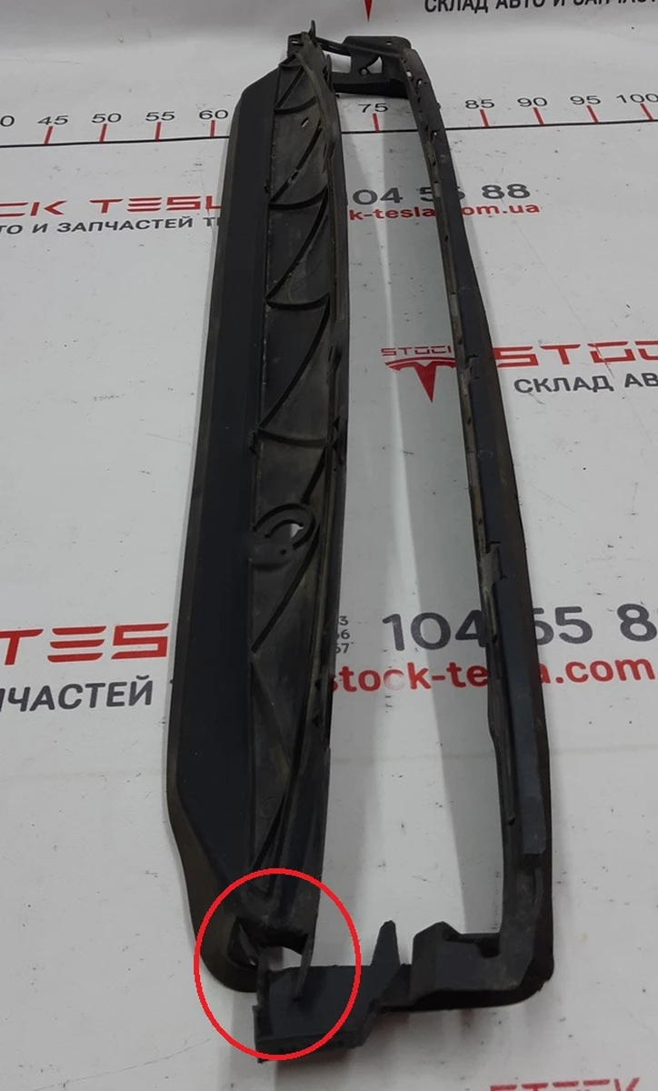 12 Diffuser front radiator cooling main with damage Tesla model S REST 1057847-00-E