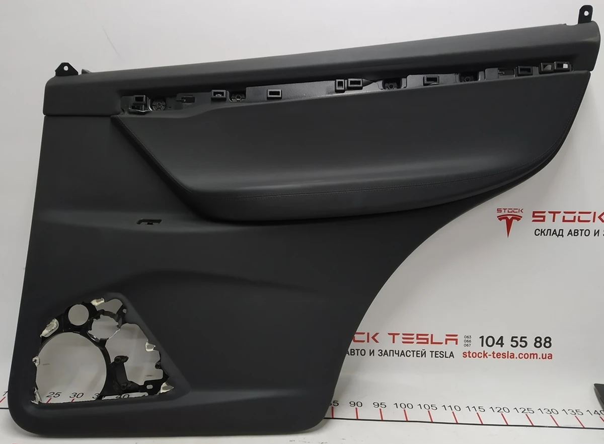 1 Card (skeleton) rear right door PREM PUR BLK Tesla model X 1058004-21-K
