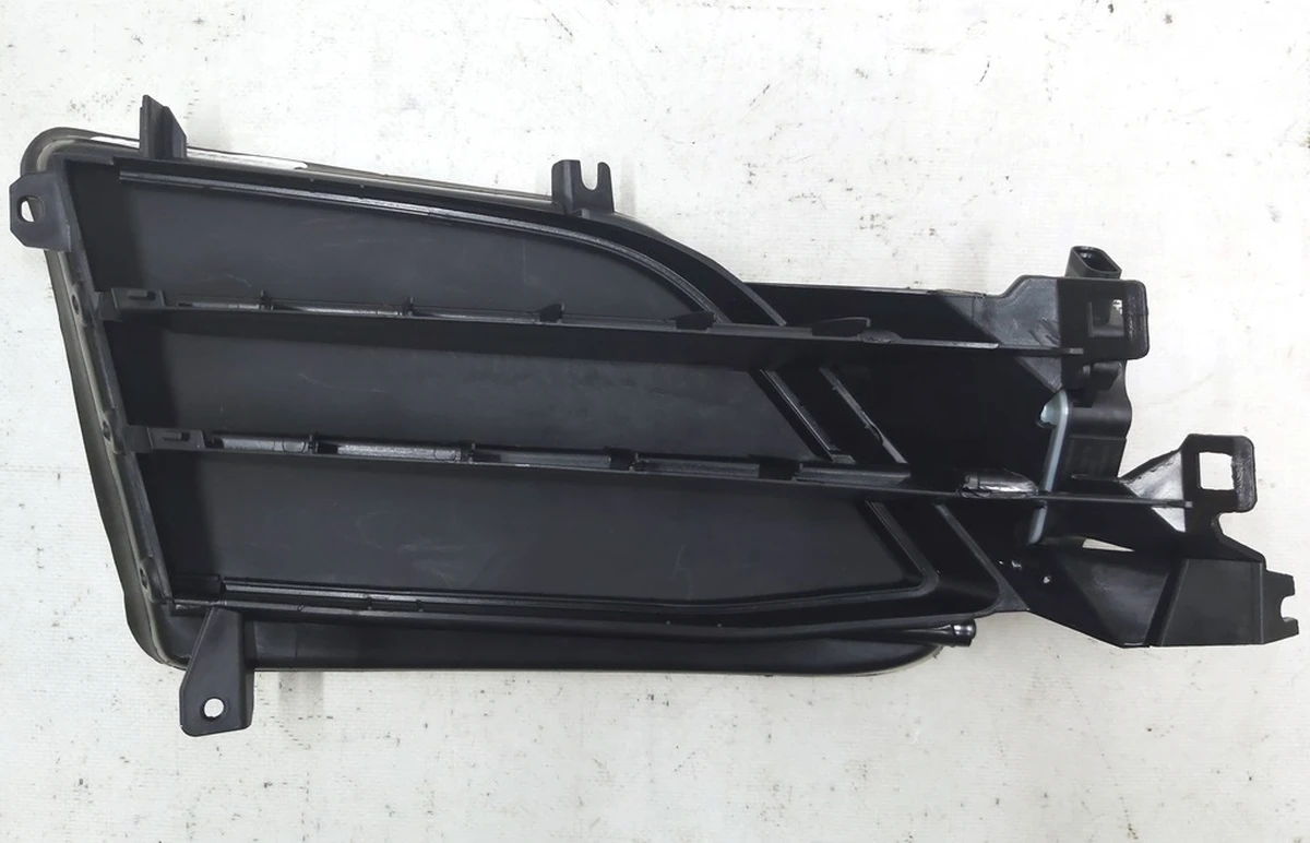 18 Active eyelet housing, right, complete with NEW Tesla model S REST module 1058007-00-J