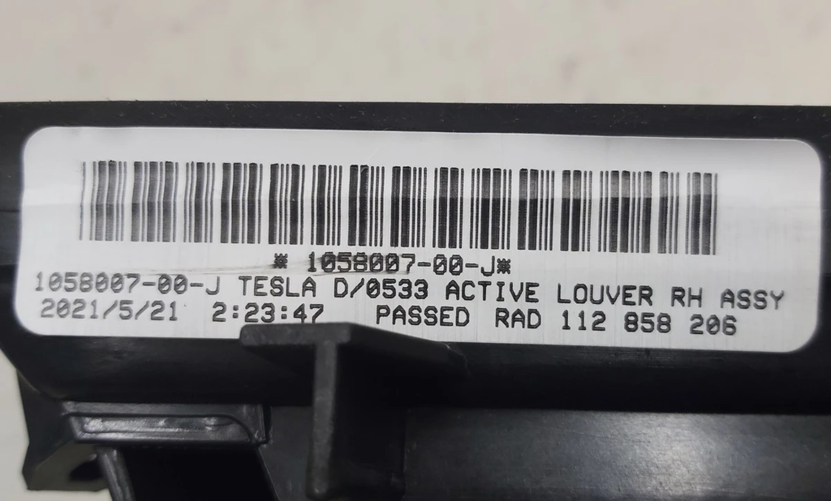 18 Active eyelet housing, right, complete with NEW Tesla model S REST module 1058007-00-J