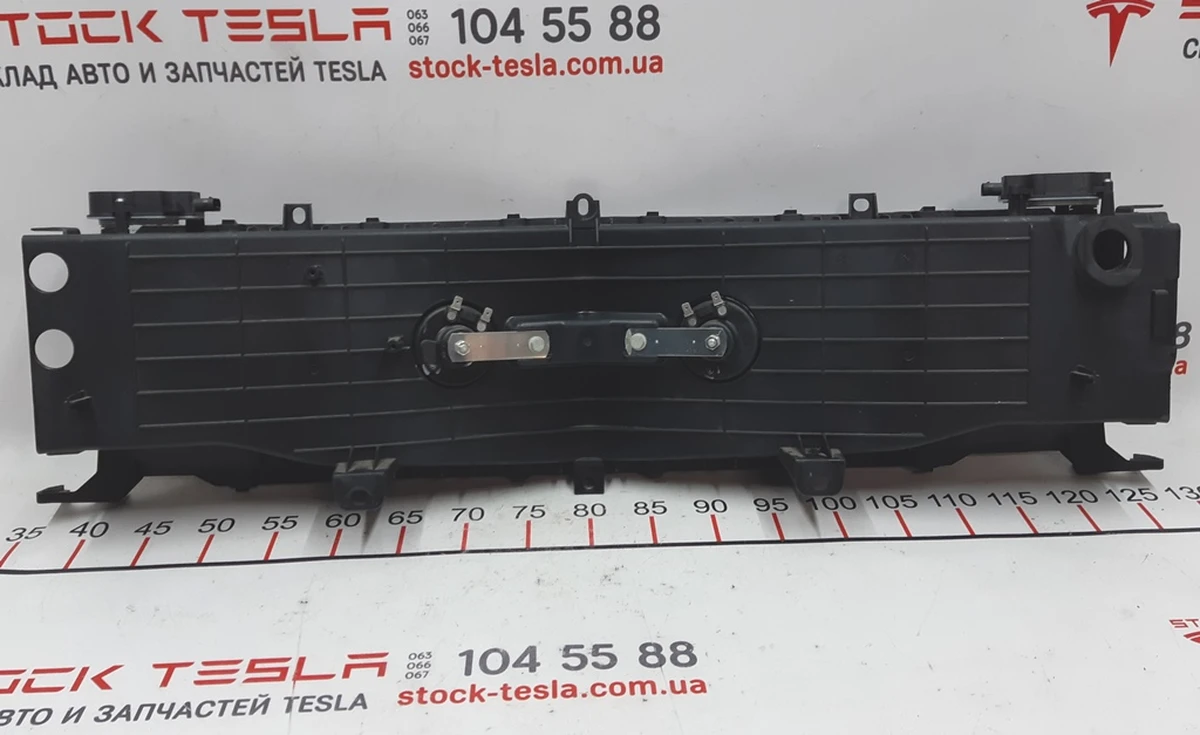 6 Central radiator air duct assembly (housing, horns, actuators) Tesla model S REST 1058073-00-B