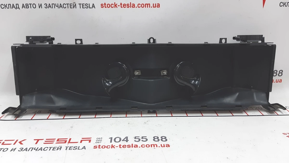 6 Central radiator air duct assembly (housing, horns, actuators) Tesla model S REST 1058073-00-B