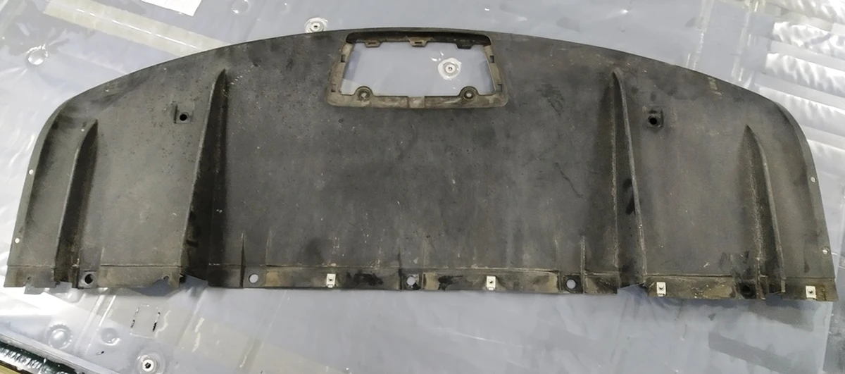 3 MX Rear diffuser, with towTesla Model X 1058356-00-C