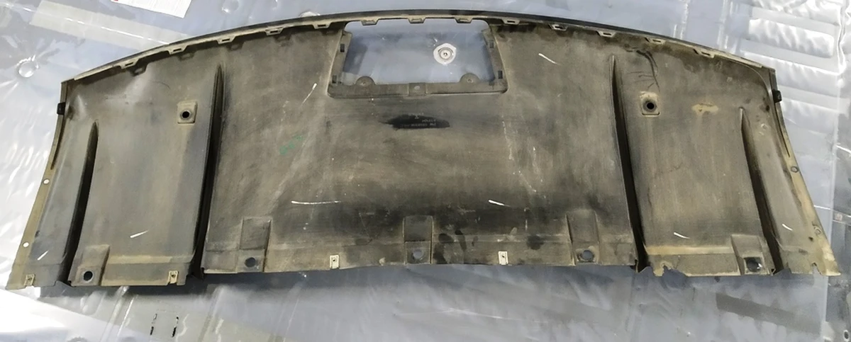 3 MX Rear diffuser, with towTesla Model X 1058356-00-C