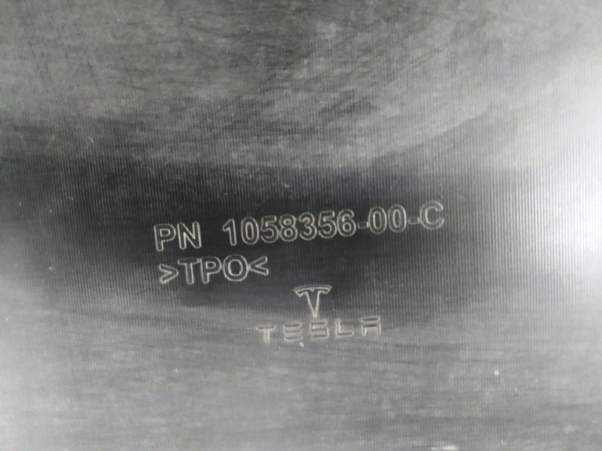 3 MX Rear diffuser, with towTesla Model X 1058356-00-C