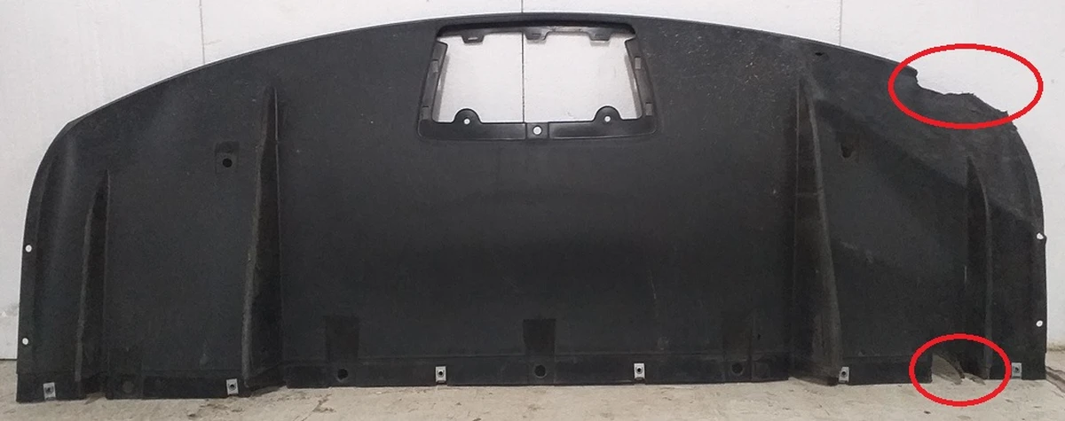 3 Дифузор заднього бампера нижній з пошкодженням Tesla model X 1058356-00-C