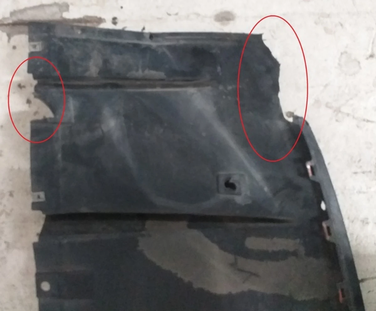 3 Дифузор заднього бампера нижній з пошкодженням Tesla model X 1058356-00-C