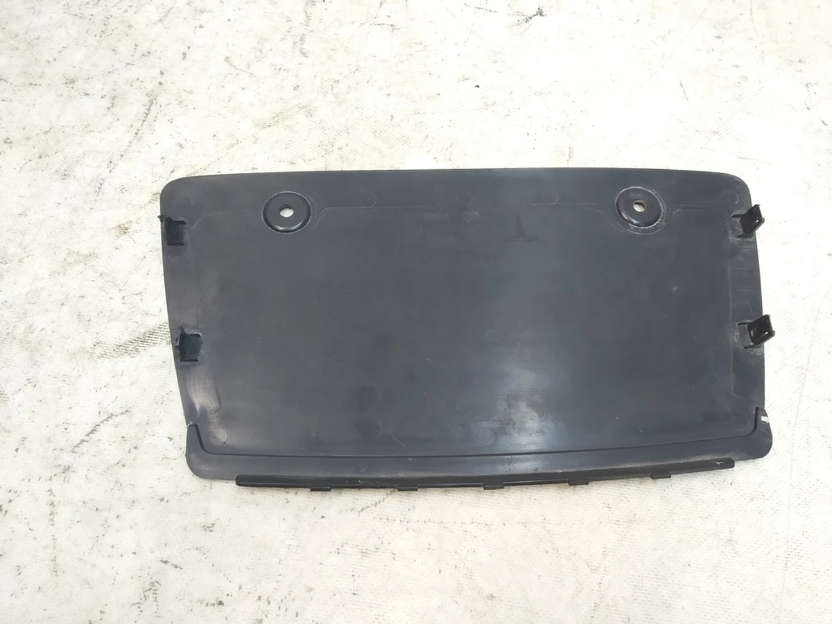 4 Крышка диффузора бампера заднего нижнего (заглушка фаркопа, люк) Tesla model X 1058357-00-D