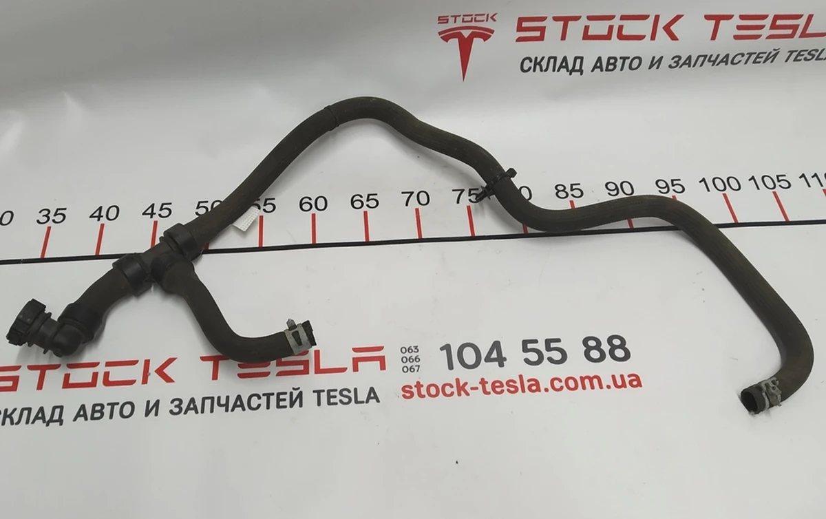 11 Coolant Hose Motor Rear Inlet Tesla model S REST 1058668-00-D