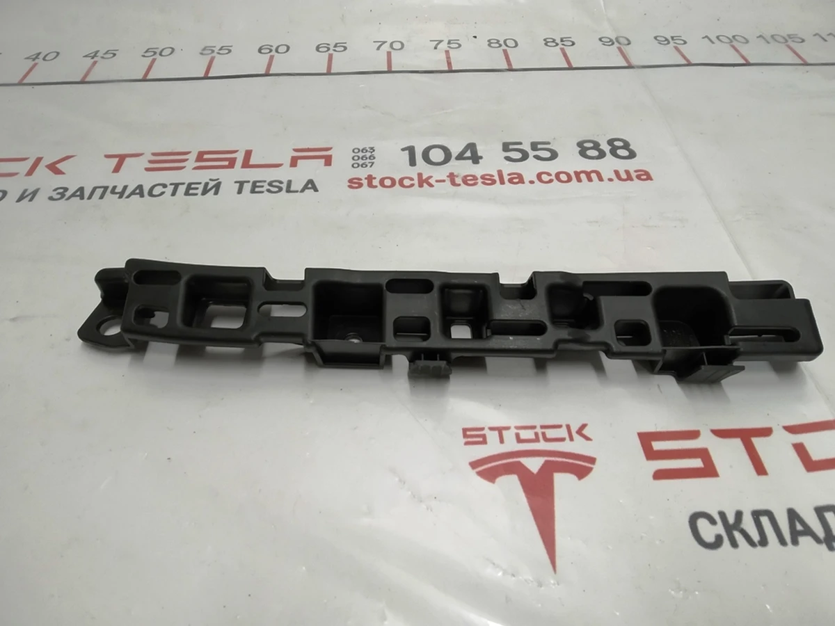 5 Assembly, right hand front header bracket, MX Tesla Model X 1059182-00-B