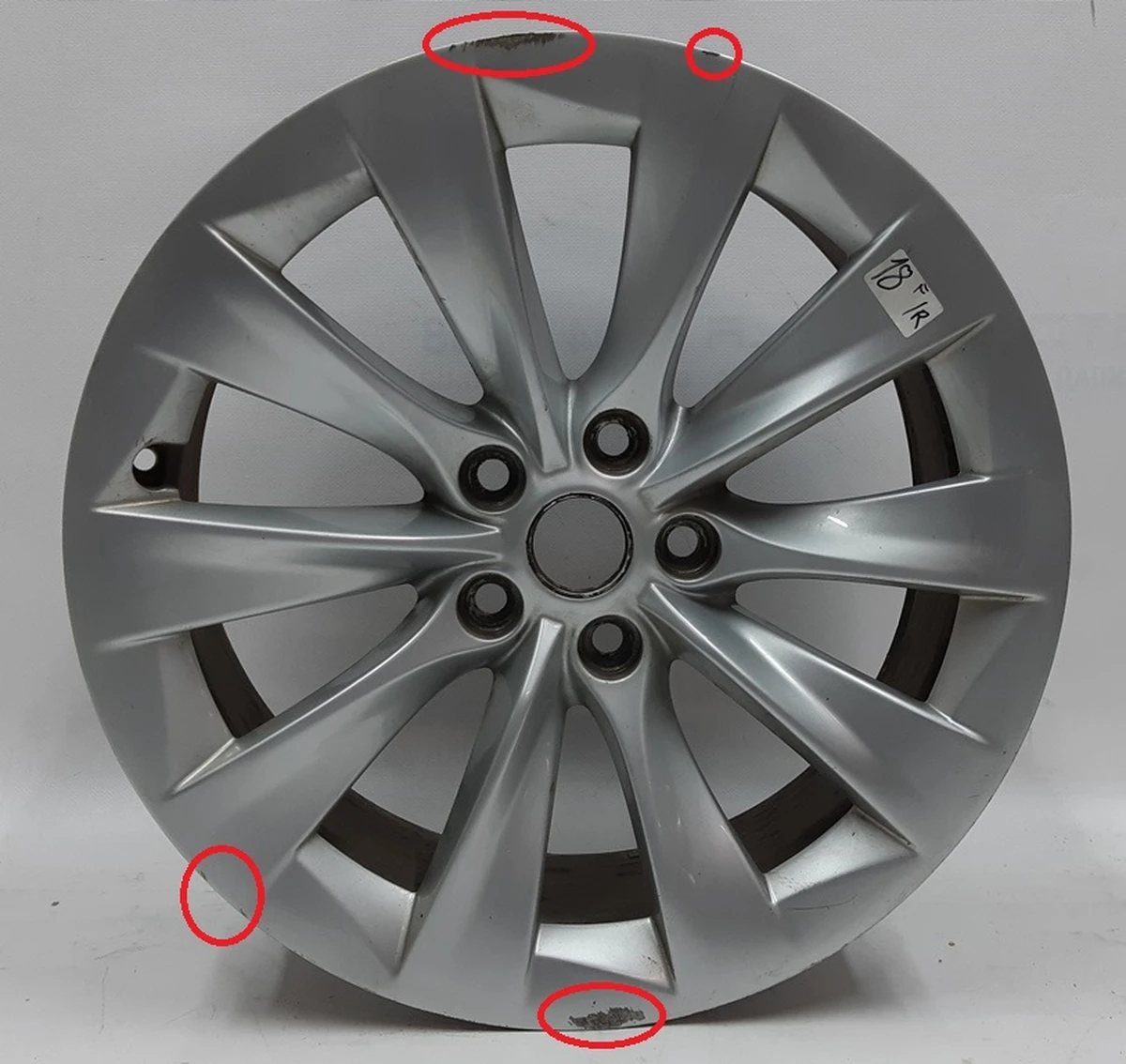 1 WHEEL, 19x8.0 ET40 - SILVER SLIPSTREAM with damage Tesla model S, model S REST 1076891-00-B
