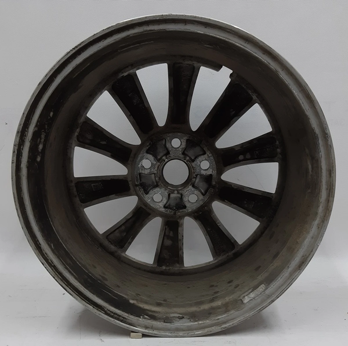 1 WHEEL, 19x8.0 ET40 - SILVER SLIPSTREAM with damage Tesla model S, model S REST 1076891-00-B