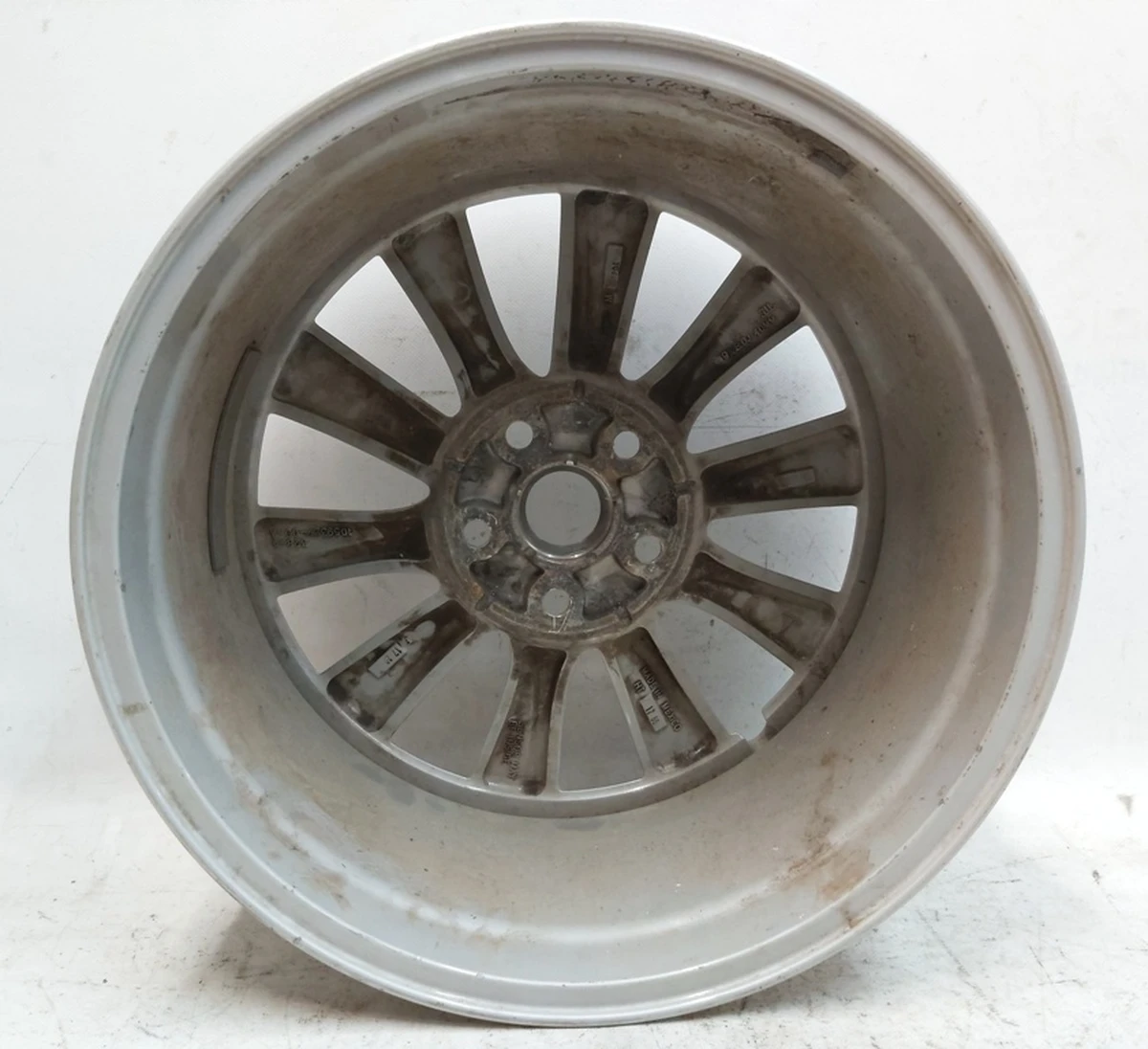 1 Диск колісний 19X8.0 ET40 - SILVER SLIPSTREAM з пошкодженням Tesla model S, model S REST 1076891-00-B