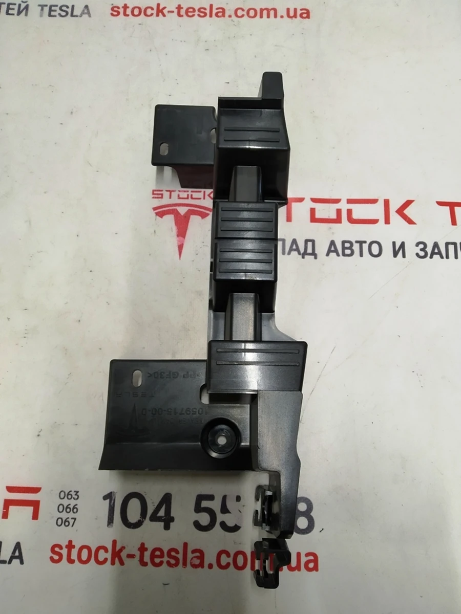 9 Кронштейн панель пола 2-го ряда сидений левая Tesla Model X 1059715-00-D