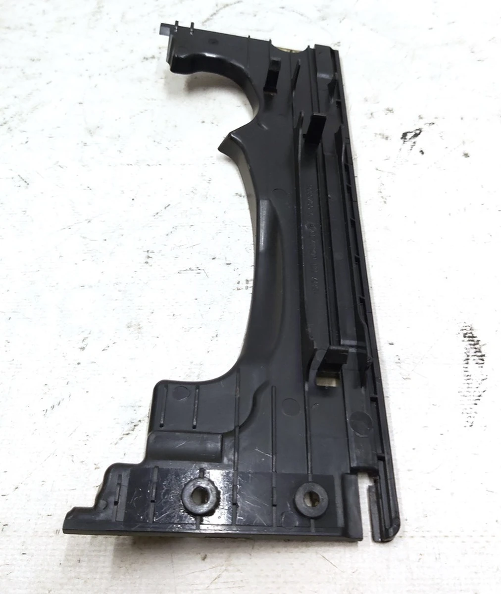 8 SURROUND, 2ND ROW SEAT, LH Tesla model X 1059755-00-F