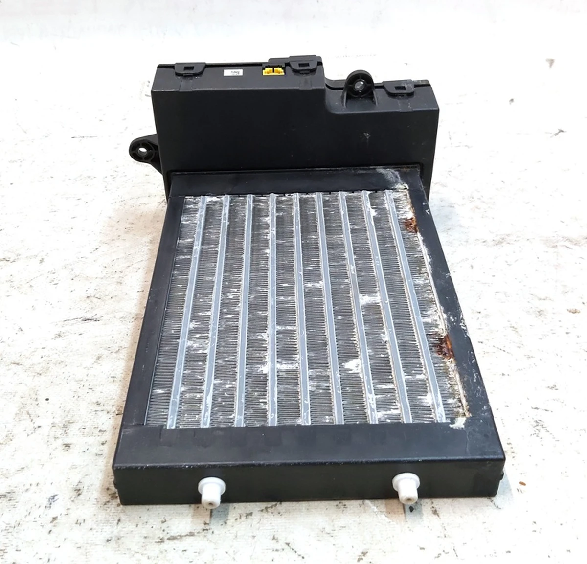 1 LHD GEN3 PTC HTR, EMC FIX with damage Tesla model X 1060432-00-E