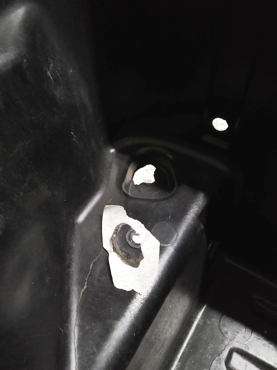 1 Бокс подкапотного пространства AWD (с повреждениями) Tesla model S REST 1060453-00-D