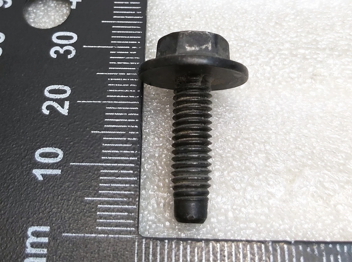 Болт M6x22,STL[8.8],PC BLACK Tesla model 3, model Y 1060685-M3Y 1139785-00-A