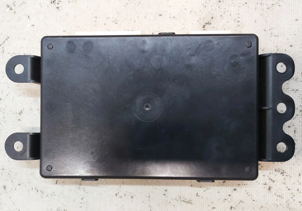 3 Блок управління пневмо підвіскою REV02 Tesla model S REST 1060989-00-C