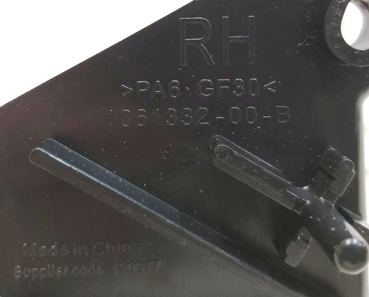 9 FASCIA SUPPORT BRACKET MS2 RH Tesla model S REST 1061332-00-B