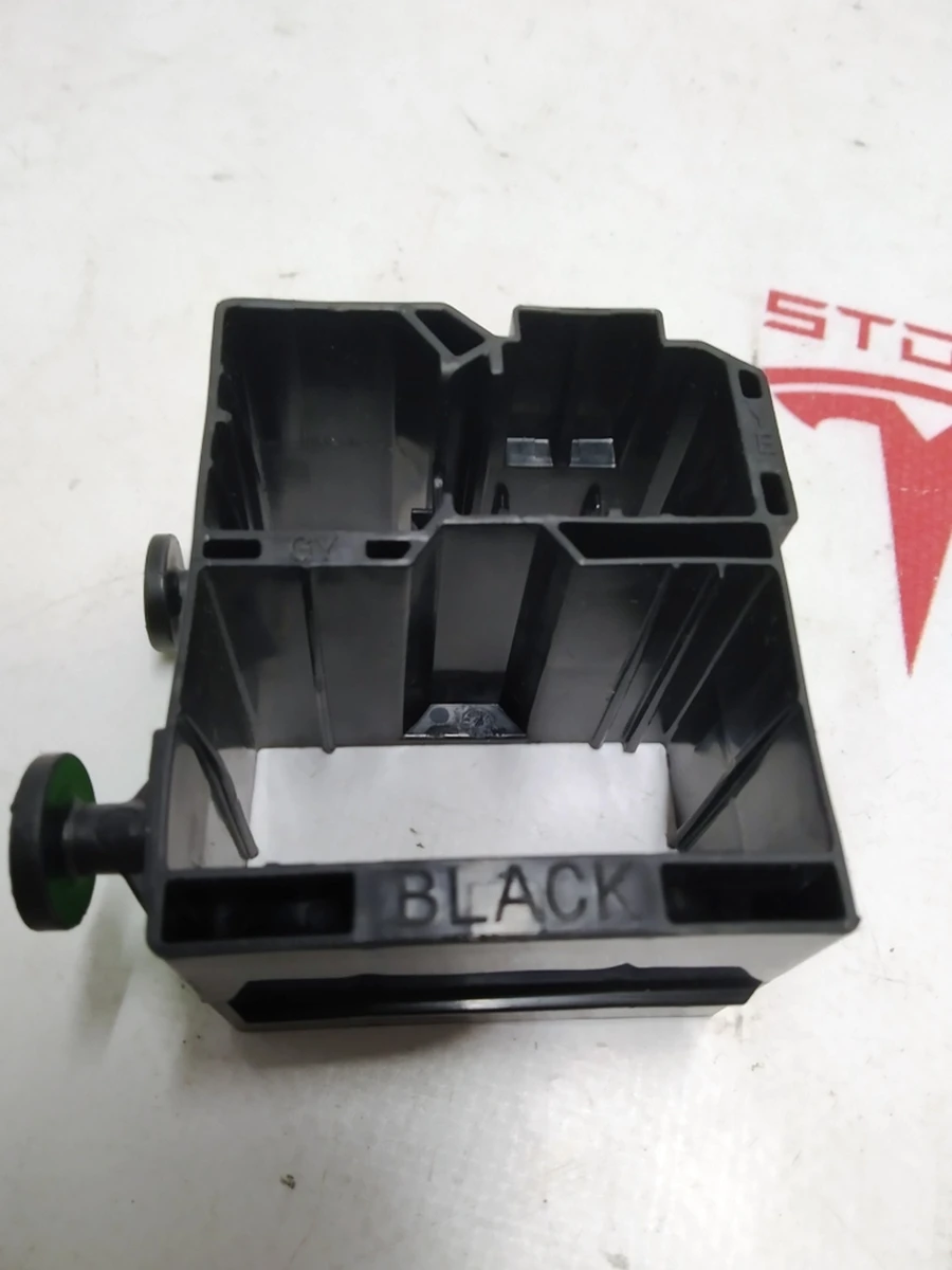 10 Arm of fastening of conducting of the second row of seats left Tesla model X 1061415-00-B