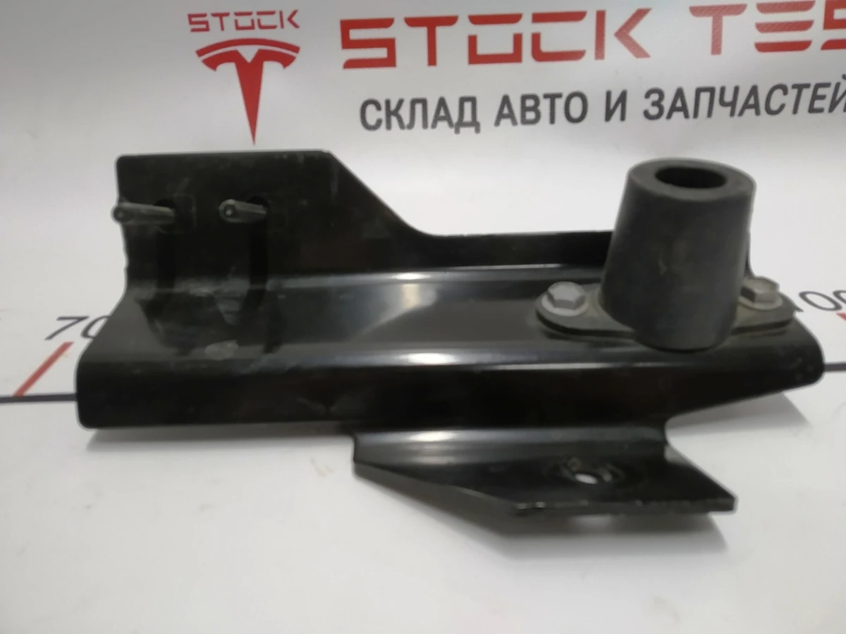 4 Направляющая усилителя бампера переднего левая в сборе Tesla model X 1061424-00-C