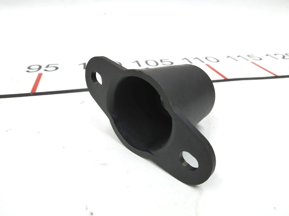 4 Упор направляющей усилителя бампера Tesla Model X 1061424-00-C, 1061425-00-C