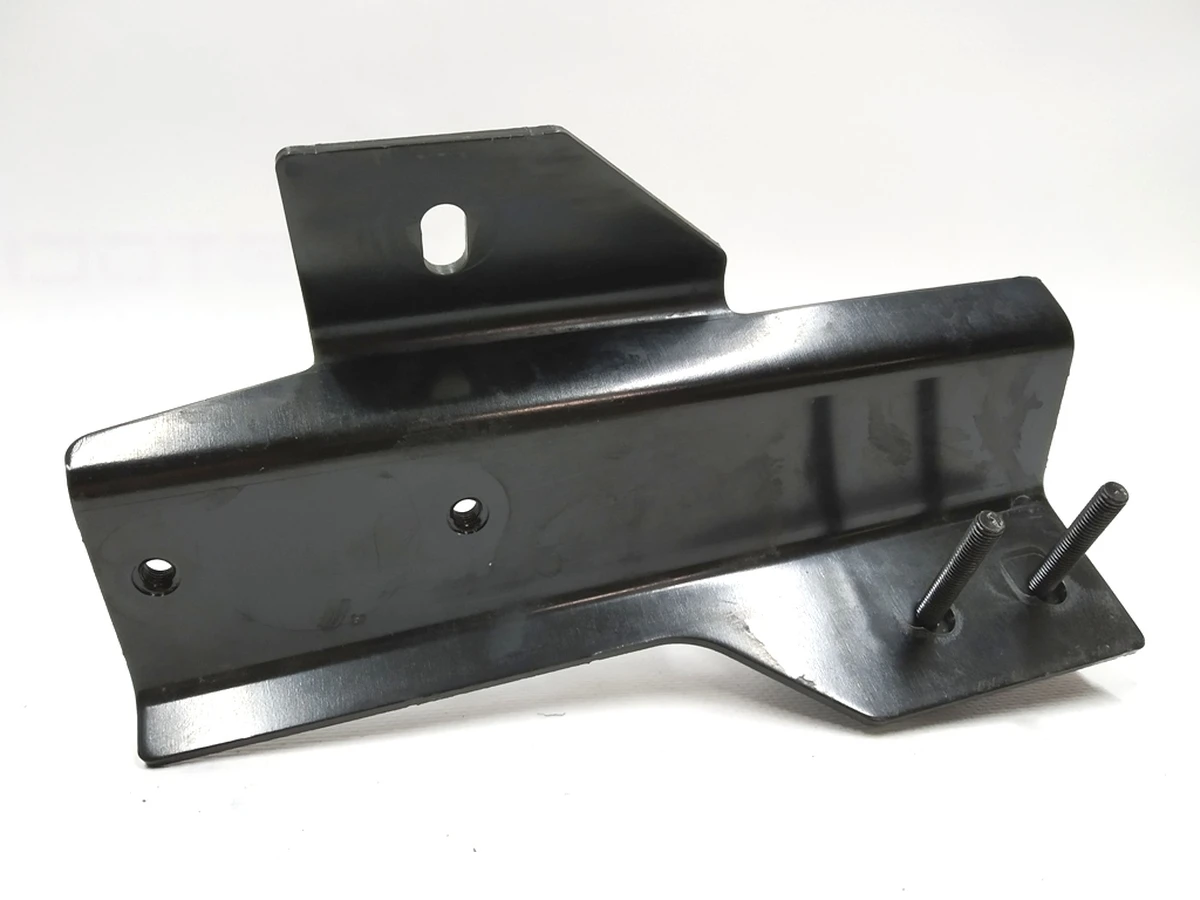 4 Напрямна підсилювача бампера переднього ліва Tesla model X 1061424-00-C