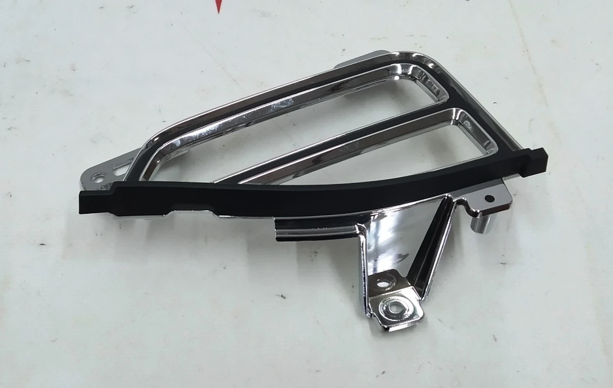 8 Накладка воздуховода центральной панели хром(зеркало) (пассажирская левая) Tesla model X S REST 1061733-00-B