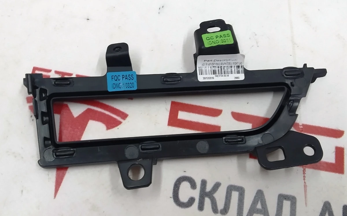 12 GRAPH/BLK center panel air outlet cover (passenger right) Tesla model X, model S REST 1061734-02-B