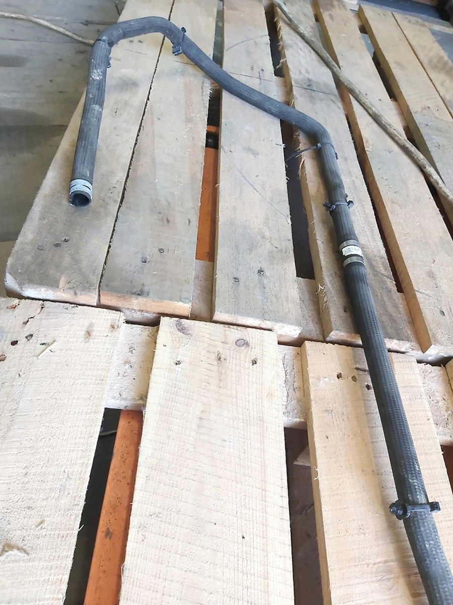 3 Шланг охлаждения мотор задний выход Tesla model X 1061751-00-G