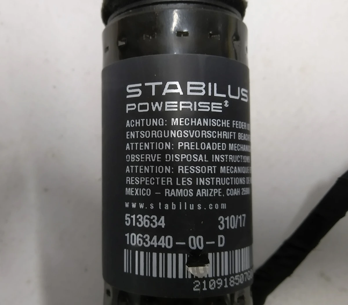 22 Амортизатор (привод электрический) двери задней LH RR/RH FRT Tesla Model X 1063440-00-F