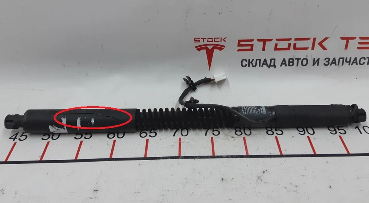 22 Амортизатор (привод электрический) двери задней LH FRT/RH RR с повреждением Tesla model X 1063440-01-F