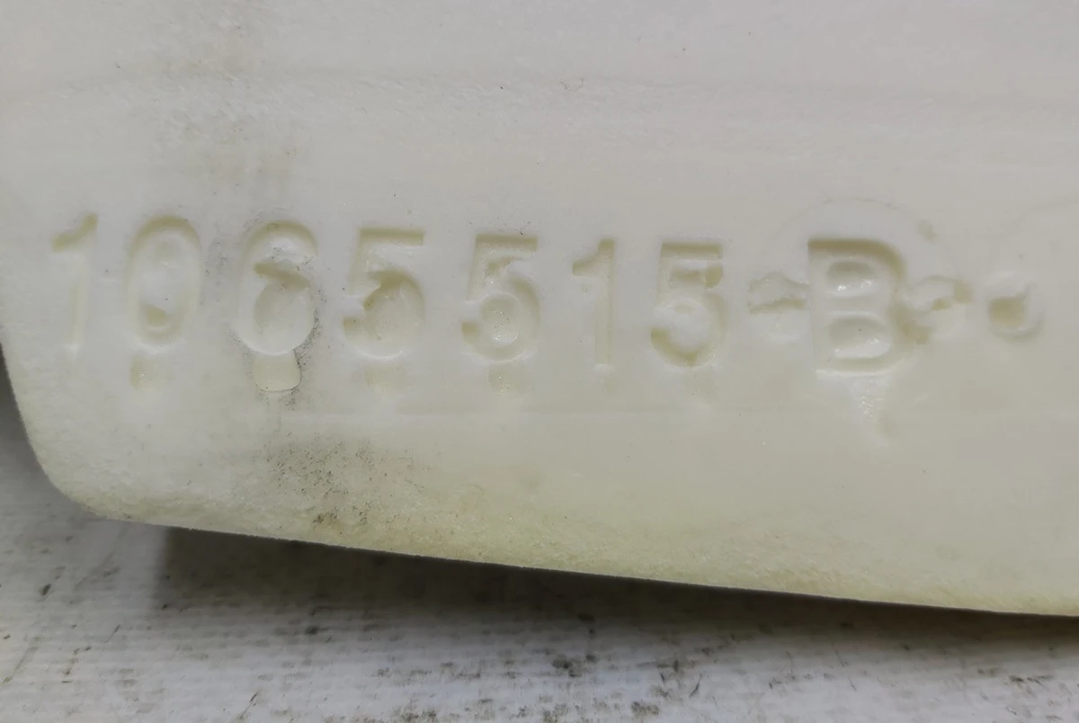 10 Пінний наповнювач бічної підтримки сидіння 2-го ряду Tesla Model X 1076089