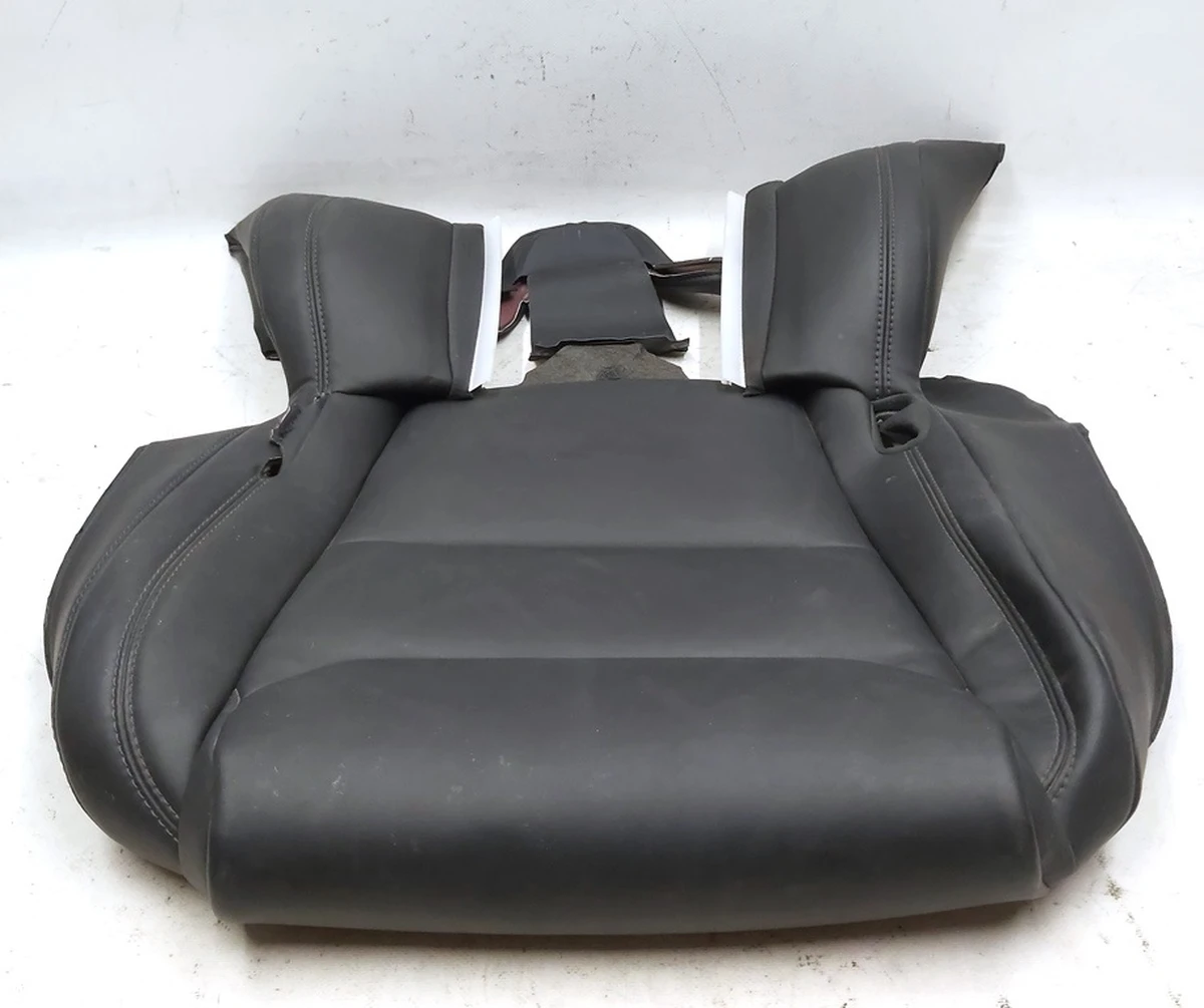 8 Seat trim, single right 2nd row seat PUR BLK PREM Tesla model X 1065649-06-C