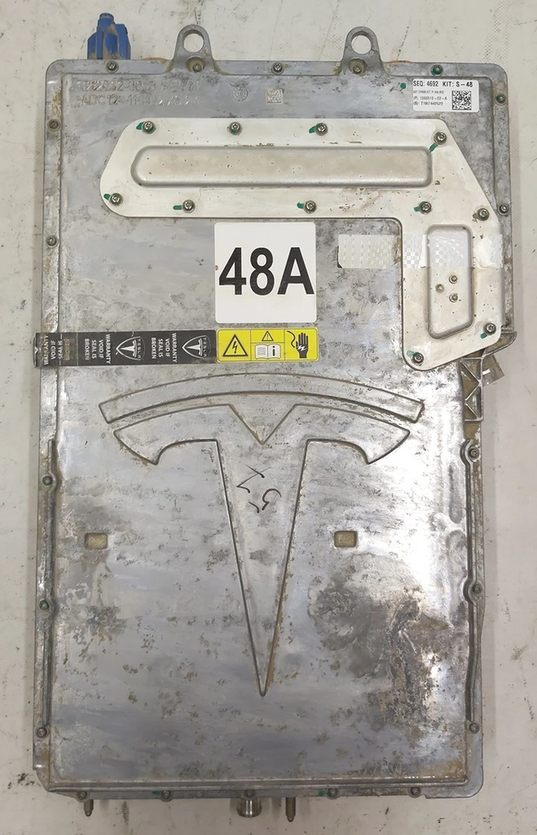 1 Чарджер блок GEN3 48A, 1 фаза в зборі Tesla model S REST 1035647-02-F