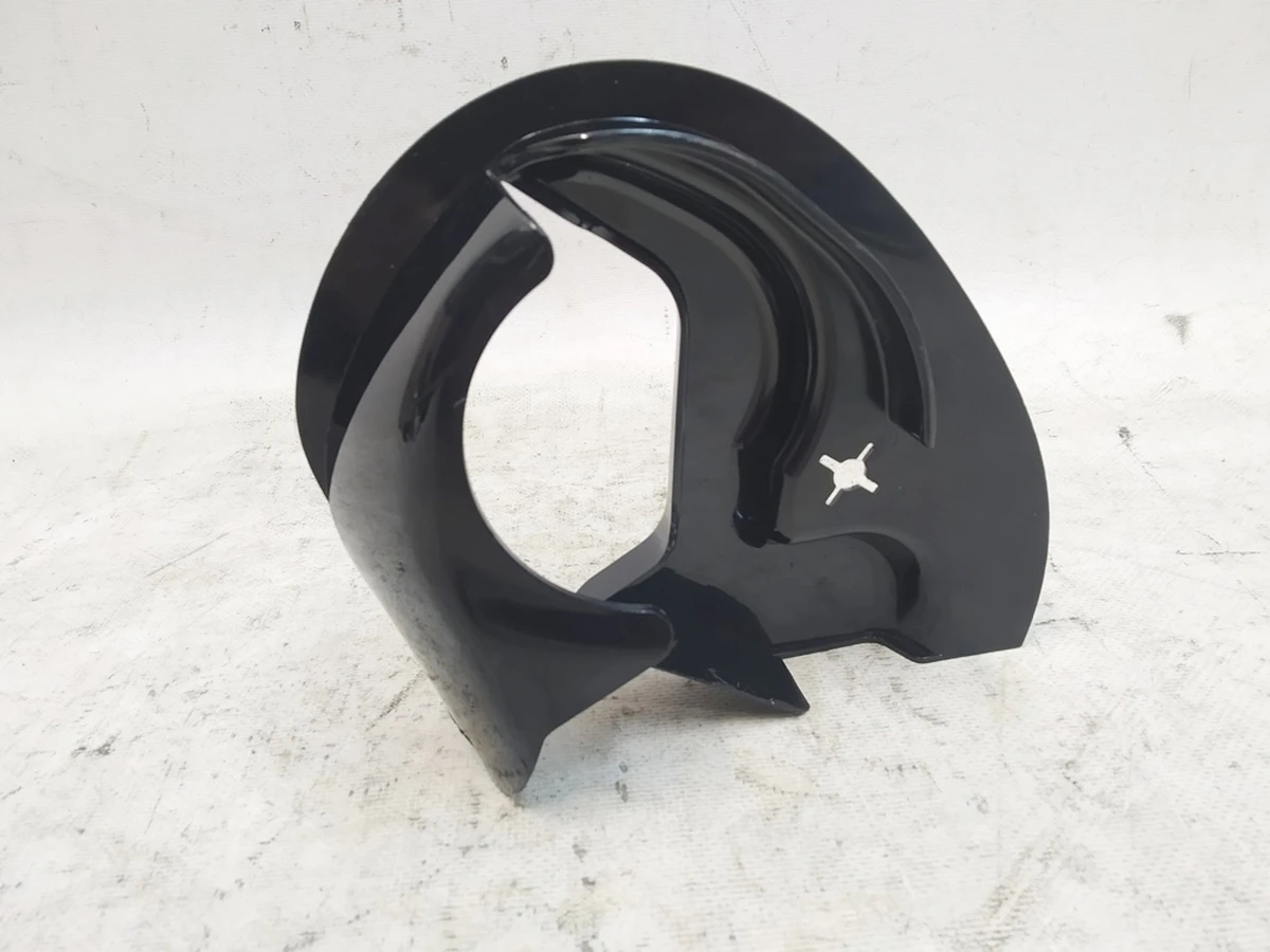 7 Проставка нижней правой накладки водительского сиденья глянцевая (повреждение) Tesla mode S REST, model X AG151888-X5