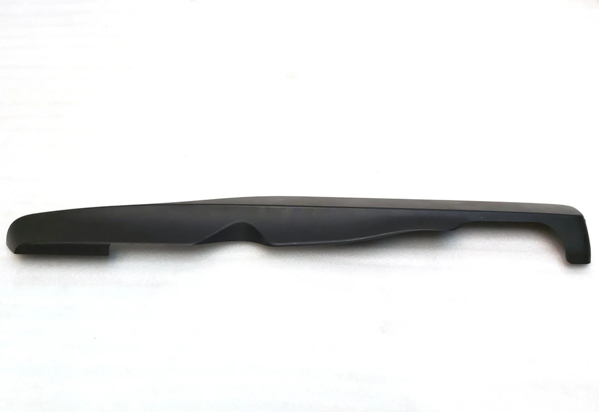 14 Накладка декоративна санок сидіння водія нижня права довга Tesla model X 1066617-00-A