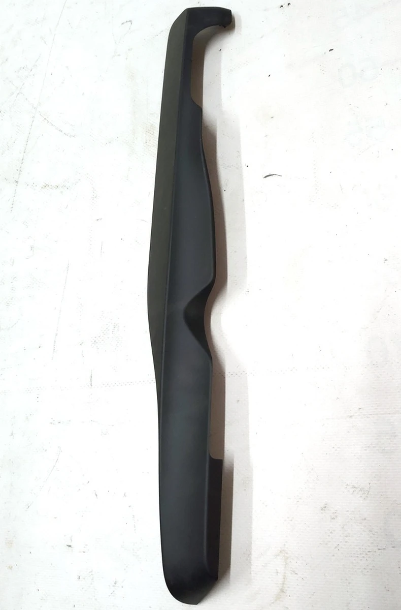 14 MX 1R RAIL CVR LH SEAT RH OTR Tesla model X 1066617-00-A