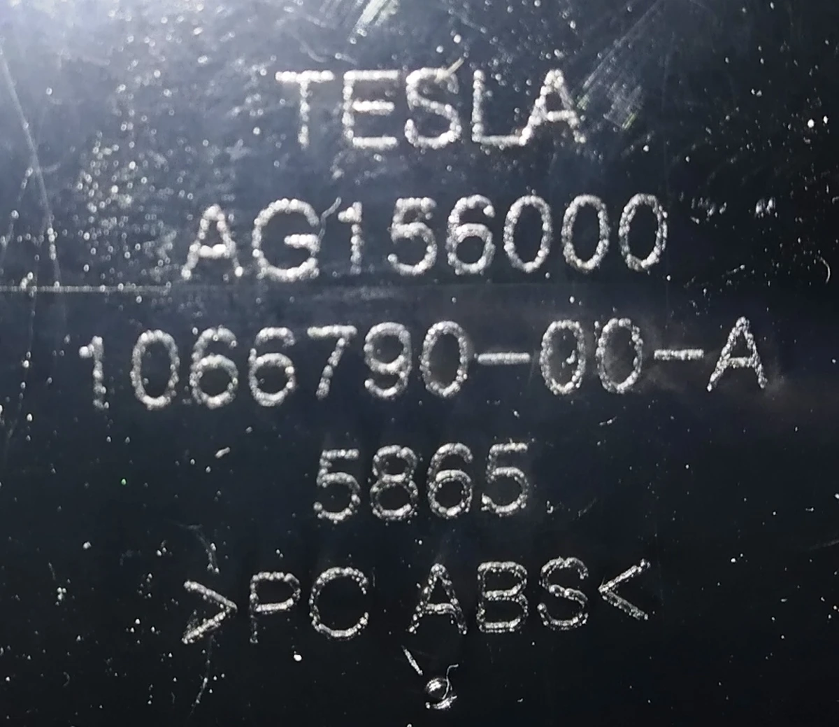 1 Back cover of the 1st row seat backrest leatherette Tesla Model S REST, Model X 1066790-00-A