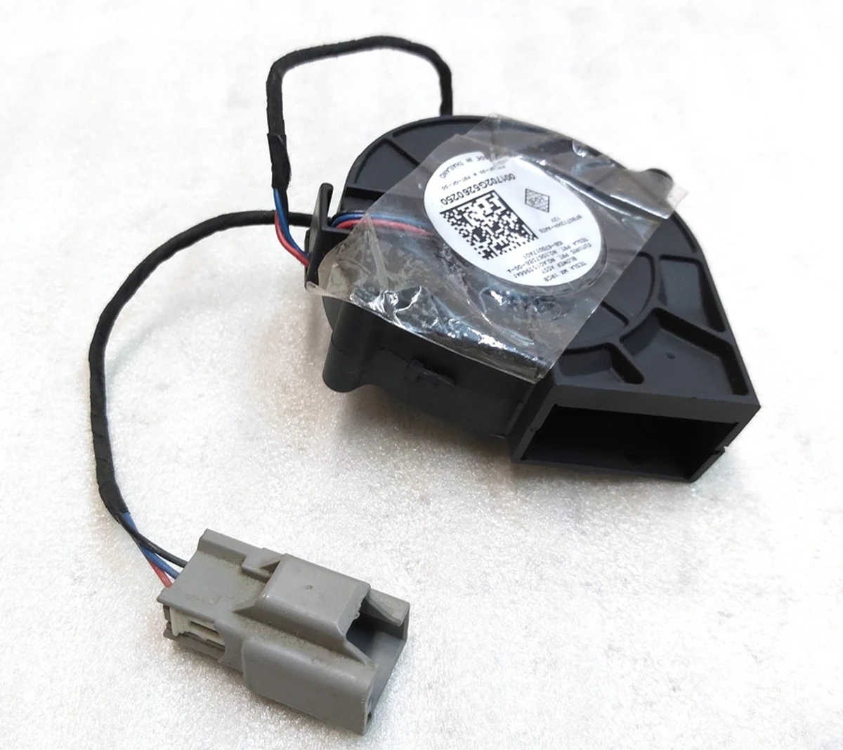 Вентилятор обдування сидіння 1-го ряду лівого Tesla model X 1067388-00-A