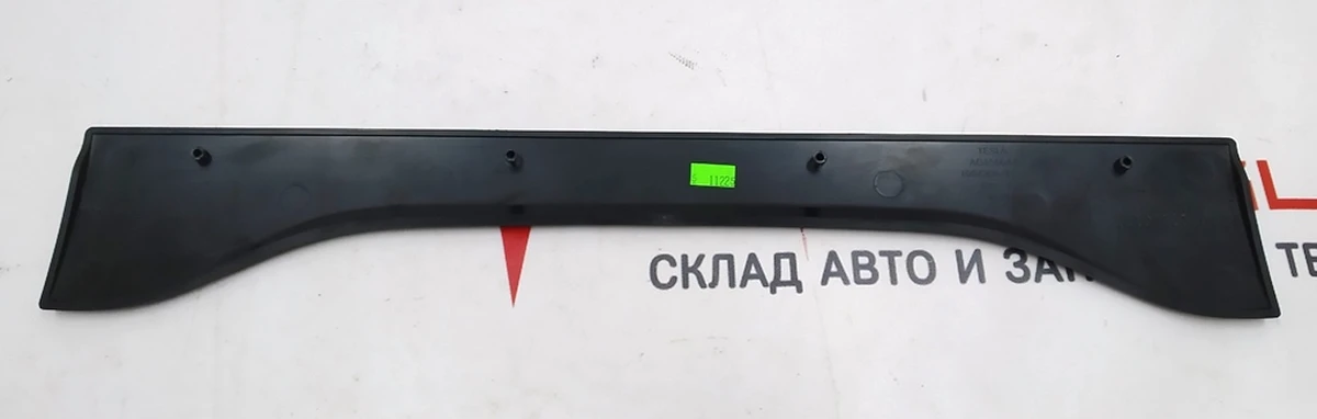 2 Накладка декоративная задняя нижняя спинки сиденья водительского/пассажирского Tesla model X, model S REST 1067390-00-A