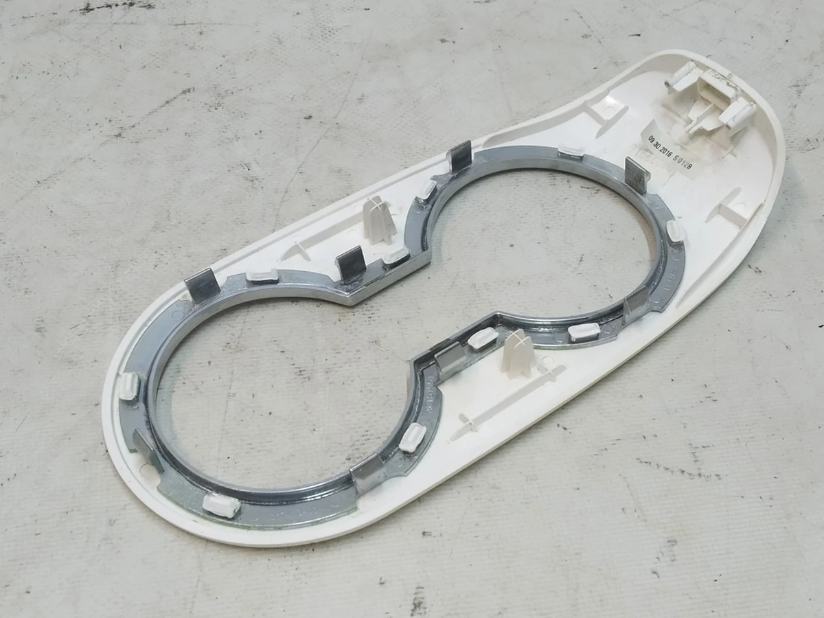 1 Assembly fascia center console cholder 3r mdlx, white Tesla Model X 1092645-01-A