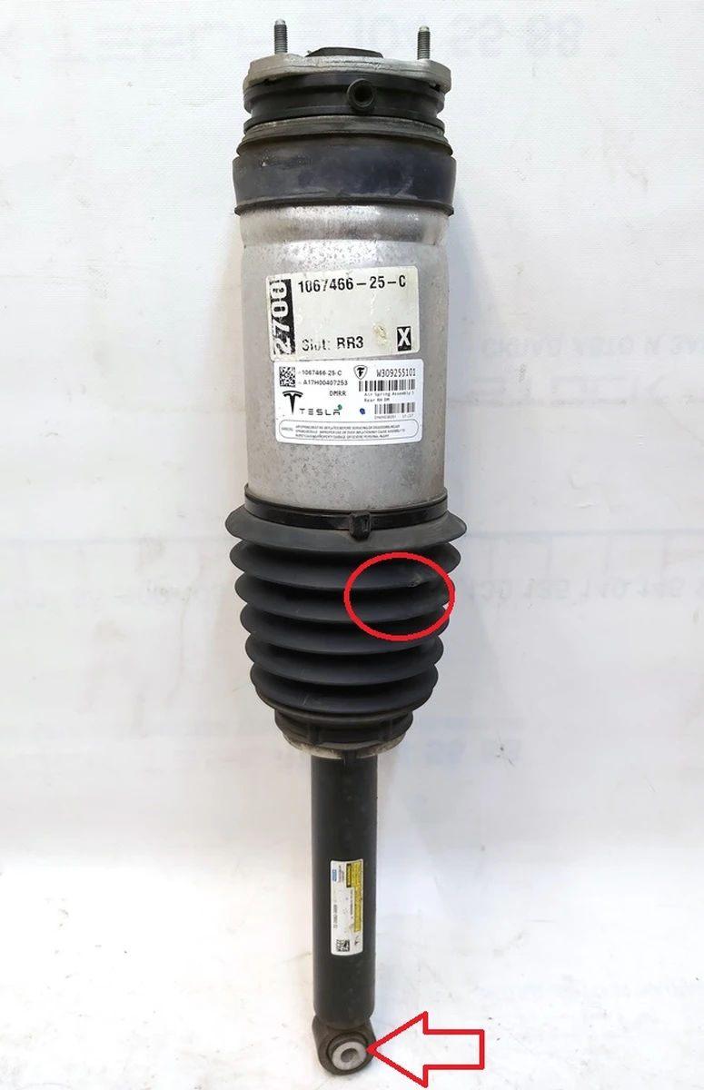 1 Модуль пневмо задний правый AWD с повреждённым сайлентблоком и пыльником Tesla model S REST 1067466-25-C
