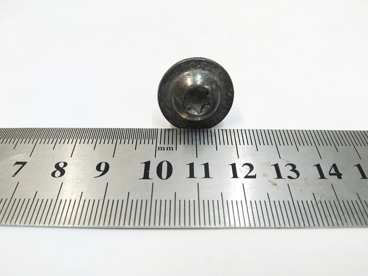 7 Болт петлі замка дверцят задніх PANFLG M8-1.25X16[9.8], ZNNI Tesla model X 1067479-00-A