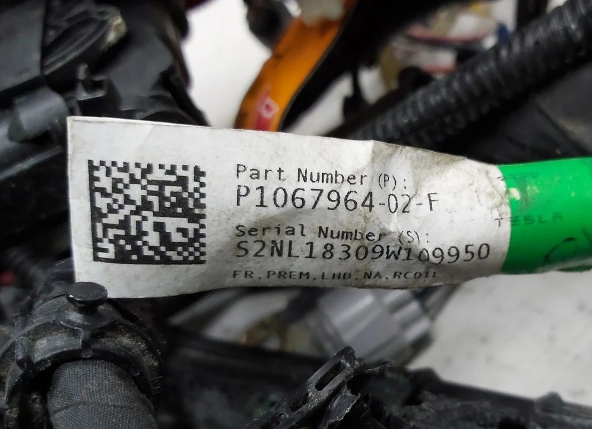 3 Электропроводка подкапотная NA Premium RWD в частичном сборе Tesla model 3 1067964-02-F