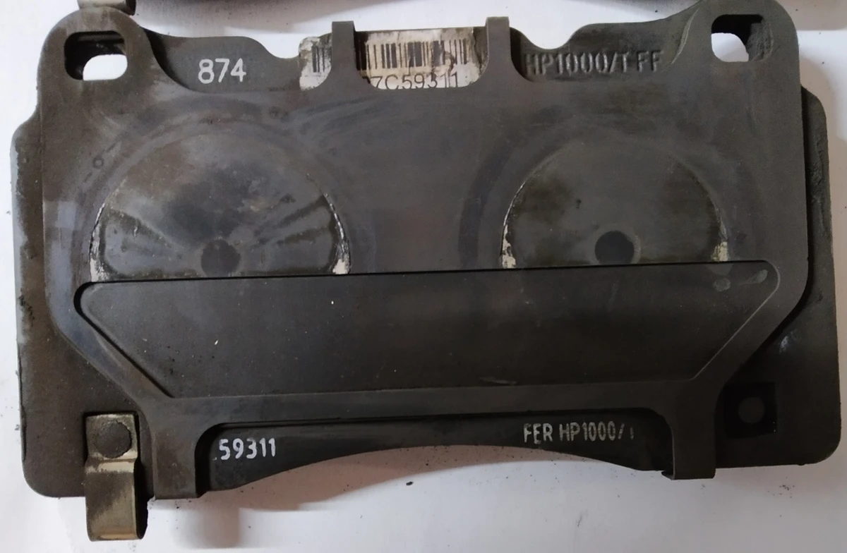 7 Колодки передні гальмові (комплект 4 штуки, залишок 7мм) Tesla model X 1068330-00-B