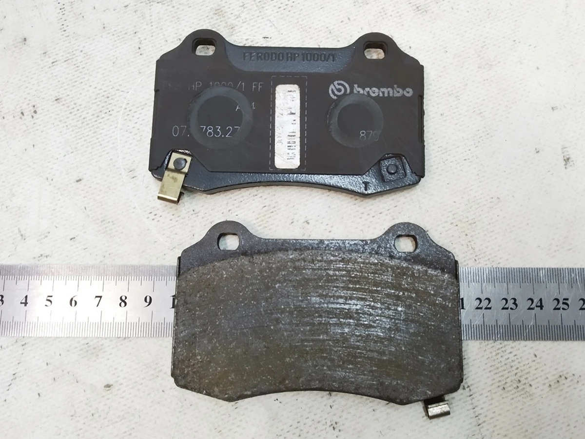 3 Колодки тормозные задние BREMBO комплект 2 штуки (8.5 mm фрикционного слоя) Tesla Model S, Model S REST, Model X 1068331-00-C